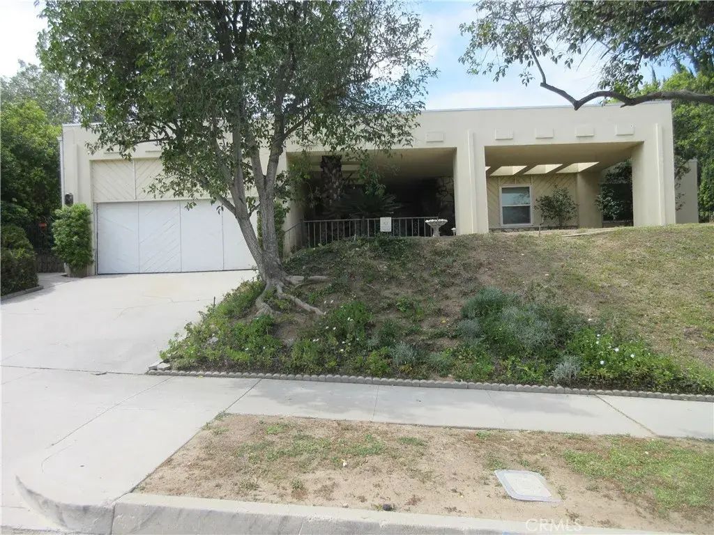 10627 Sylvia, Porter Ranch