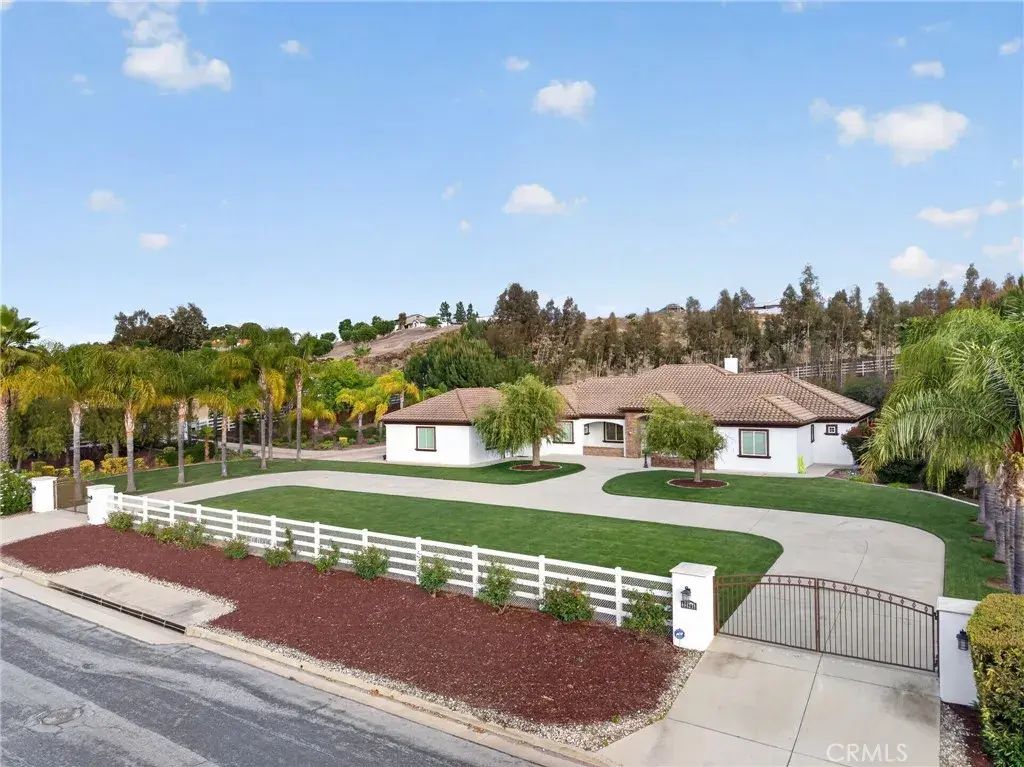 32905 Avenida Lestonnac, Temecula
