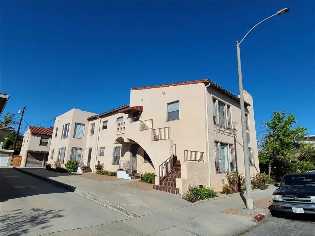 3121 E 5th, Long Beach