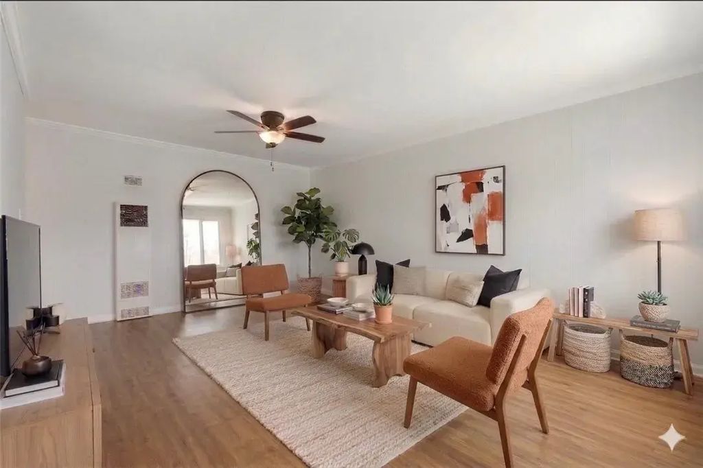 1227 E 1st Street 2c, Long Beach