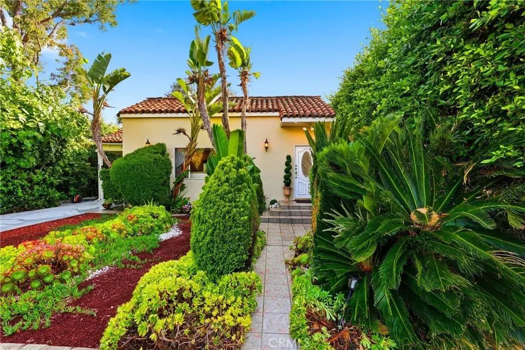 2235 Patricia, Los Angeles