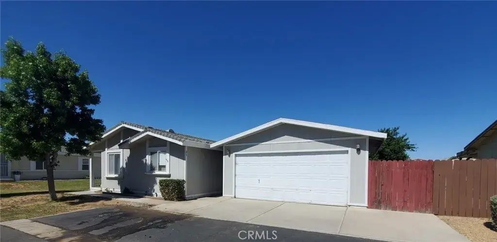 21621 Sandia 31, Apple Valley
