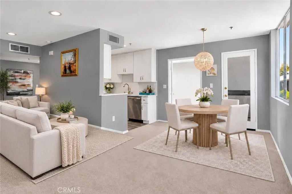 4501 Cedros Avenue 239, Sherman Oaks