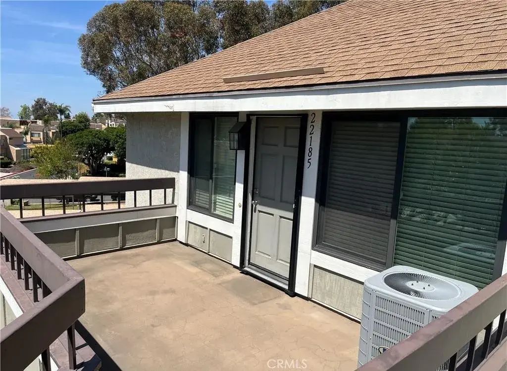22185 Rim Pointe, Lake Forest