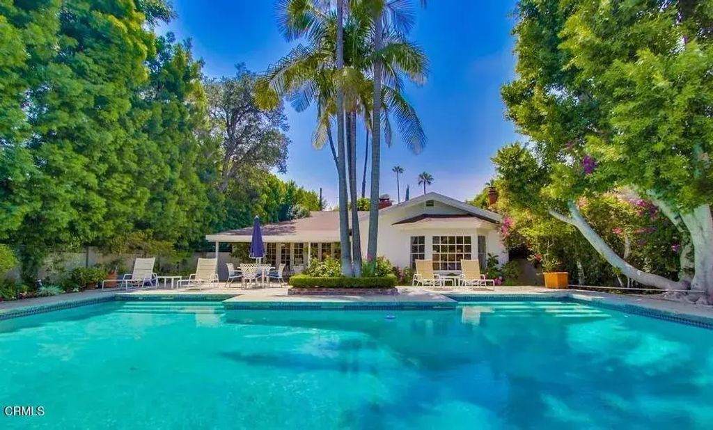 4536 Collett Avenue, Los Angeles