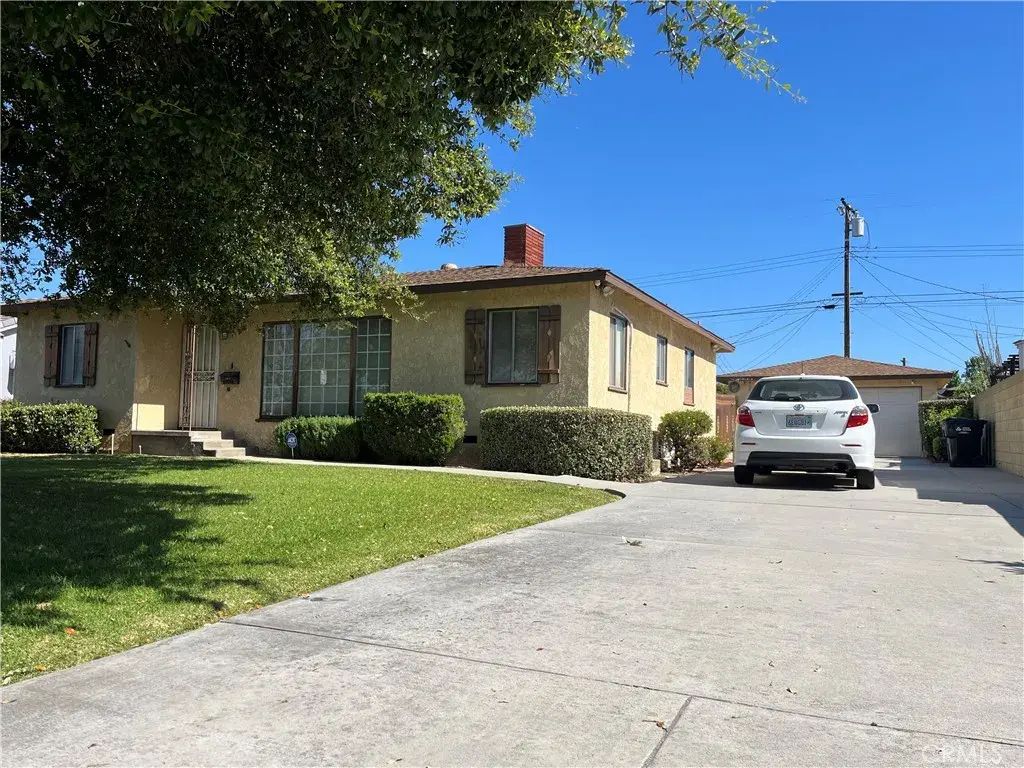 1035 E Vine, West Covina