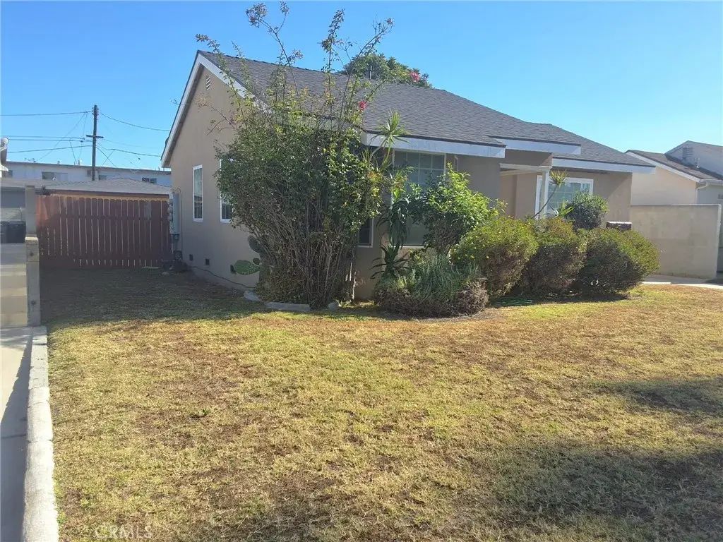 1616 W Gardena, Gardena