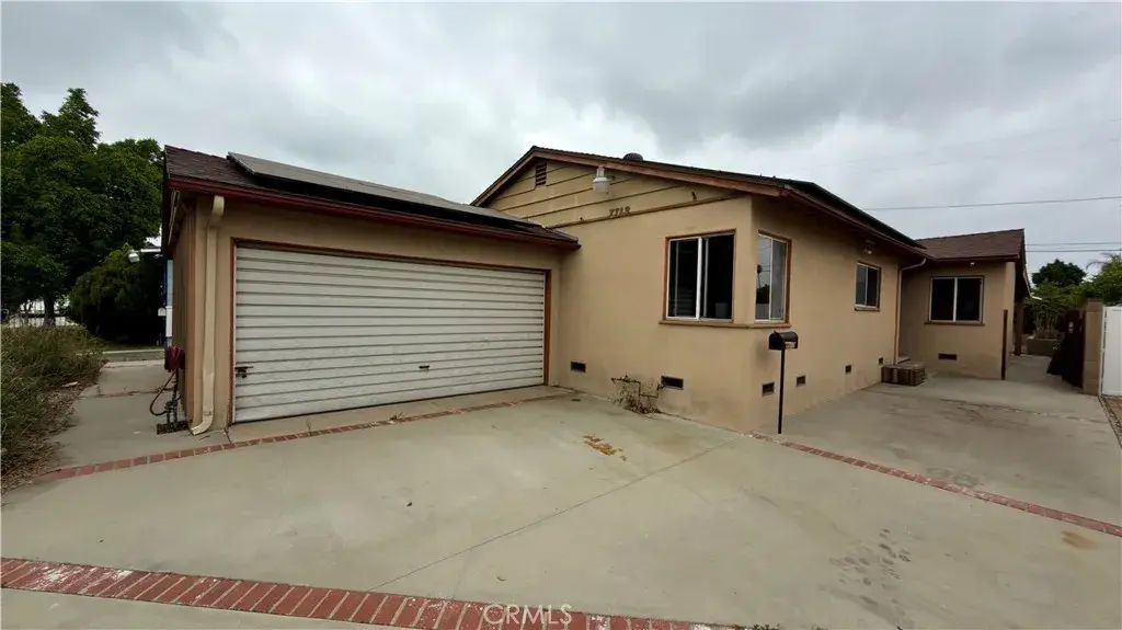7712 Lemp, North Hollywood