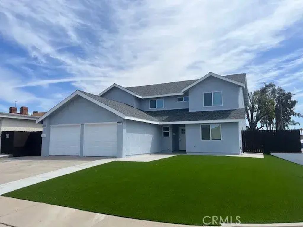 23582 Milano 1, Laguna Hills