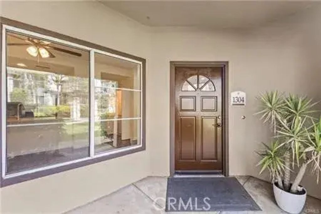 2960 Champion Way 1304, Tustin