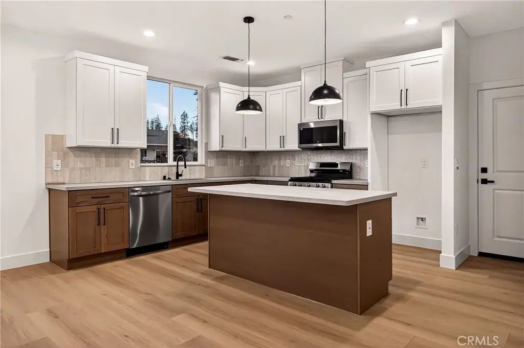 6471 Lone Cedar, Paradise