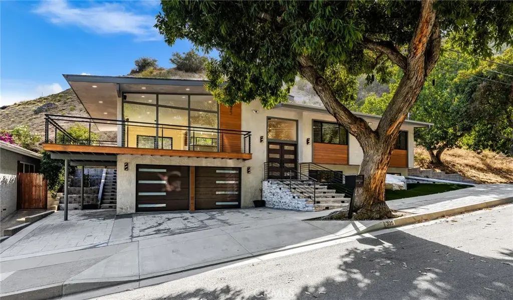325 N Madison Avenue, Monrovia