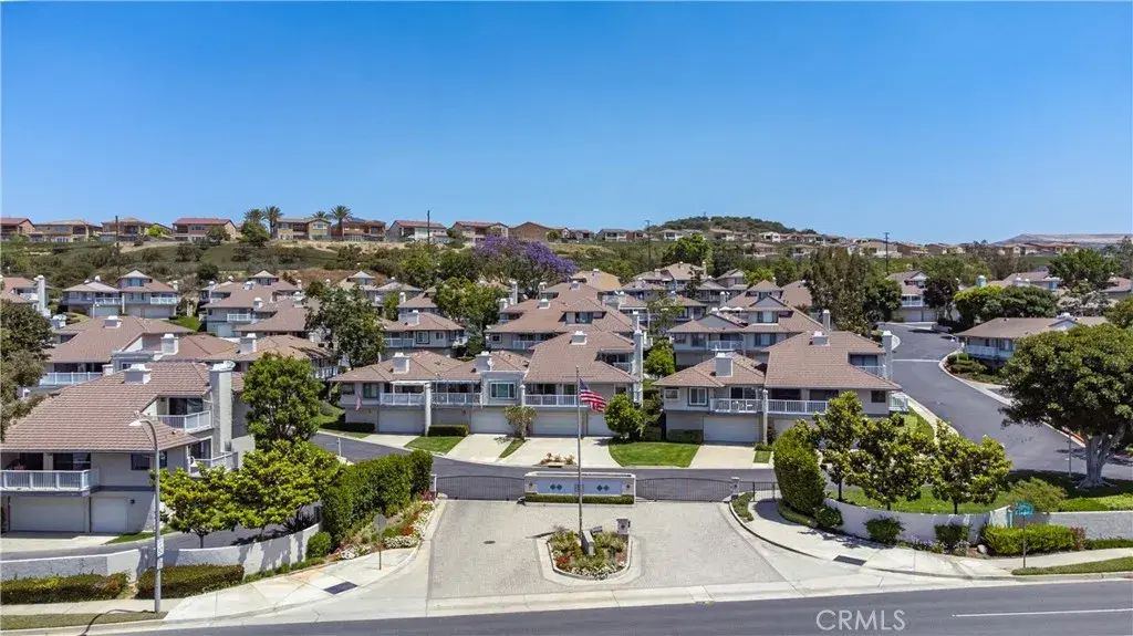 2377 Sommerset Dr, Brea