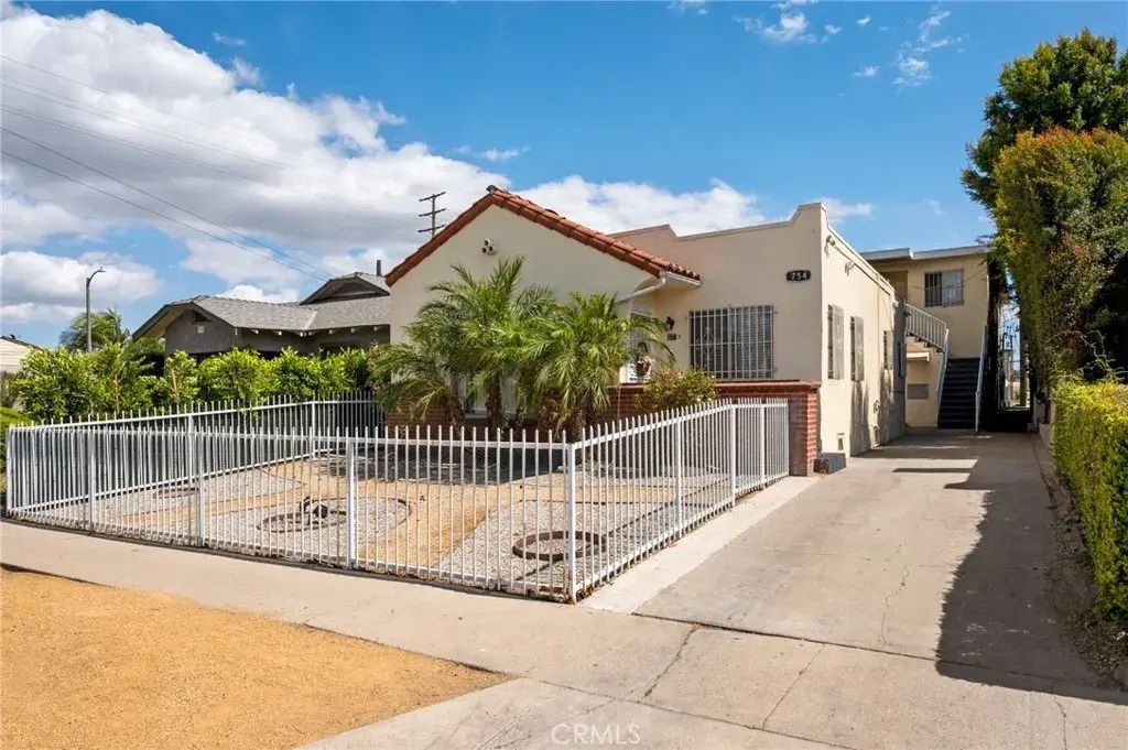 754 E 84th Place, Los Angeles
