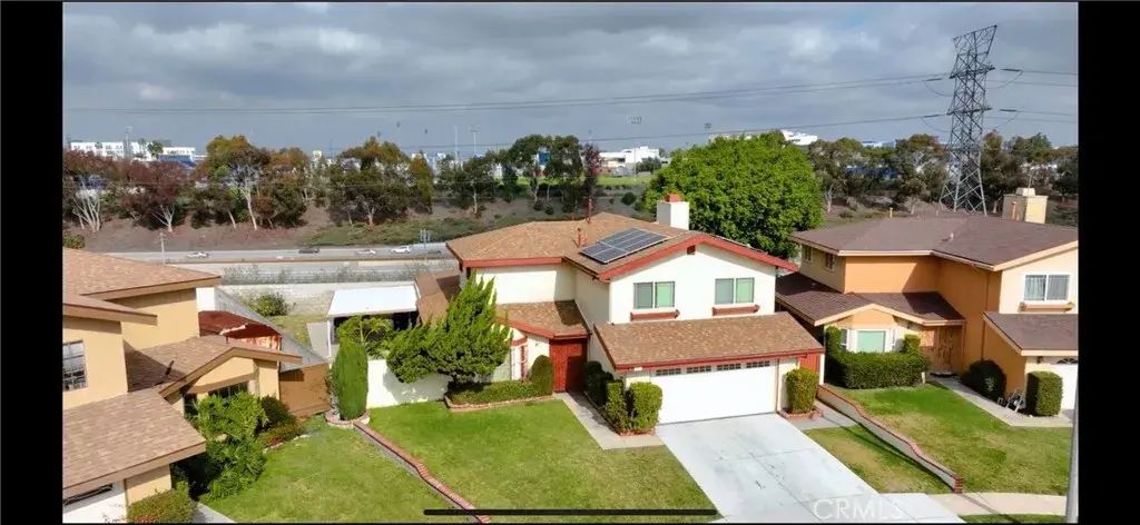1677 W Bruin Street, Los Angeles