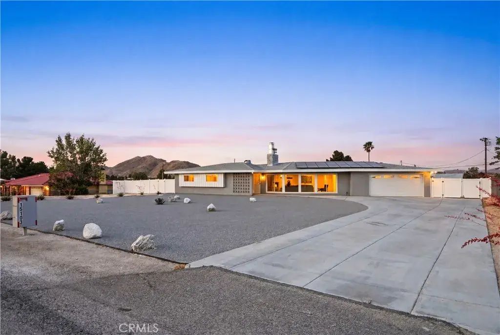 15103 Kinai Road, Apple Valley