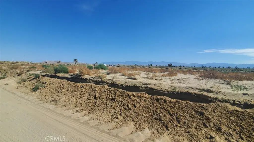 Ave L Near 87 St East, Palmdale