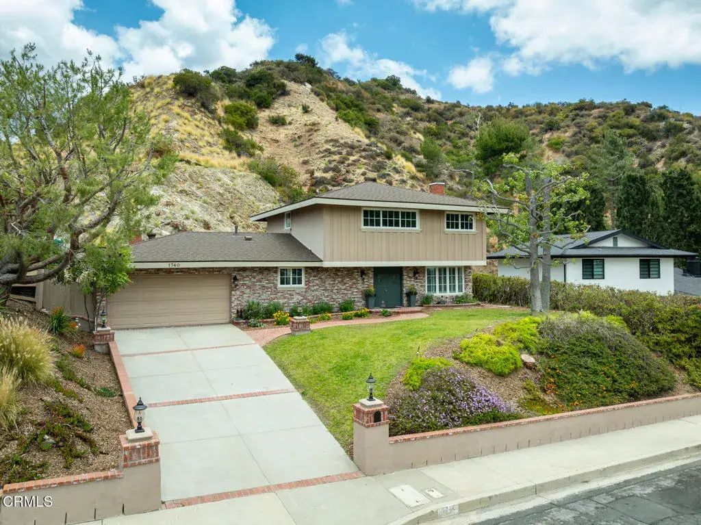 1740 Hillfair Drive, Glendale