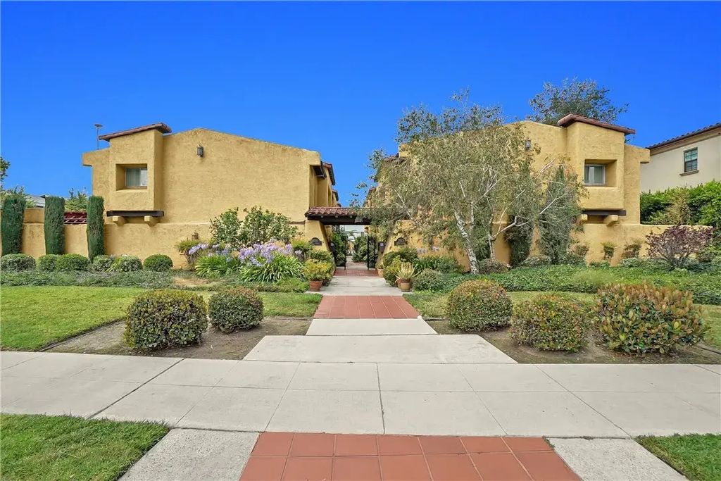 1025 Holly Avenue 9, Arcadia