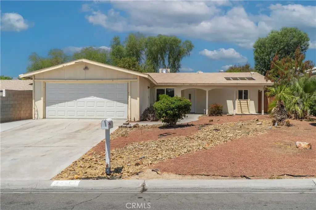 43401 Virginia, Palm Desert