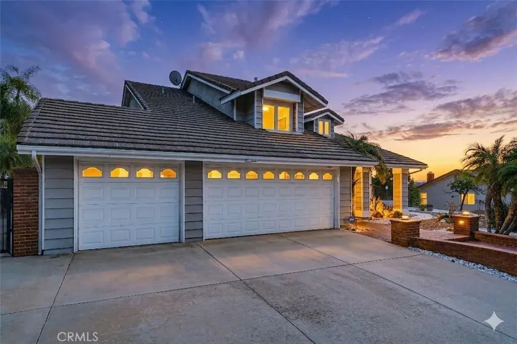 19704 Saddlecrest, Walnut