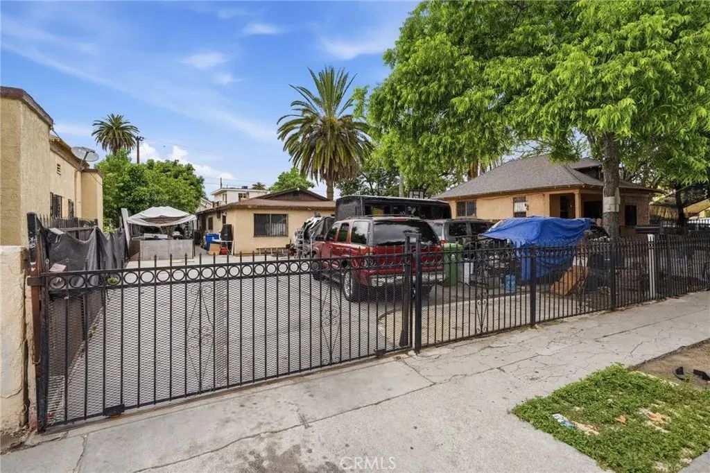 1139 E 42nd, Los Angeles