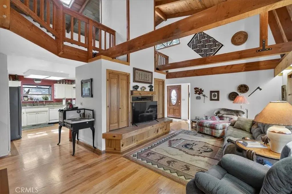 16 Mendocino, Chico