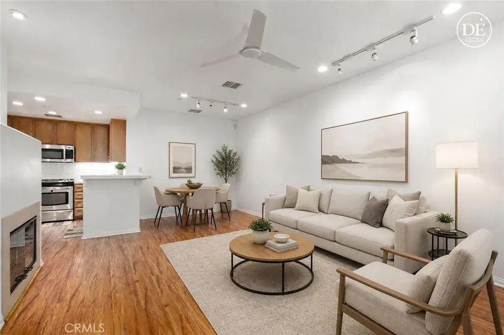 127 Jadestone, Irvine