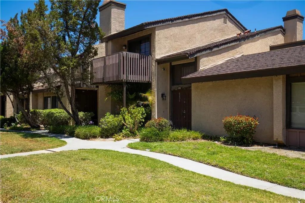 8430 Winnetka Avenue 20, Winnetka