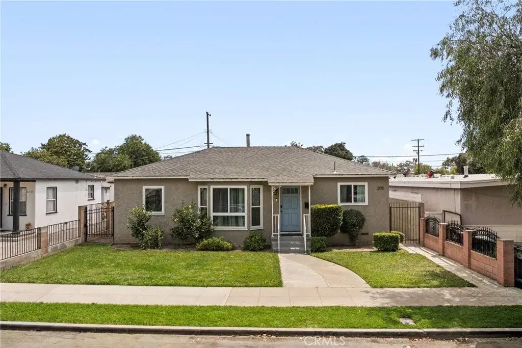 208 E 67th Street, Long Beach