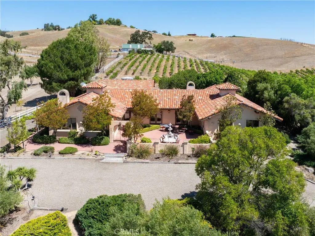 7568 Creston, Paso Robles