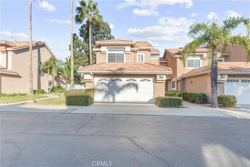 1520 Classico Way, Corona