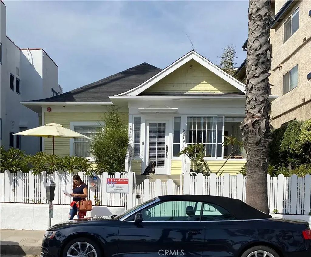 2219 Ocean Avenue, Santa Monica