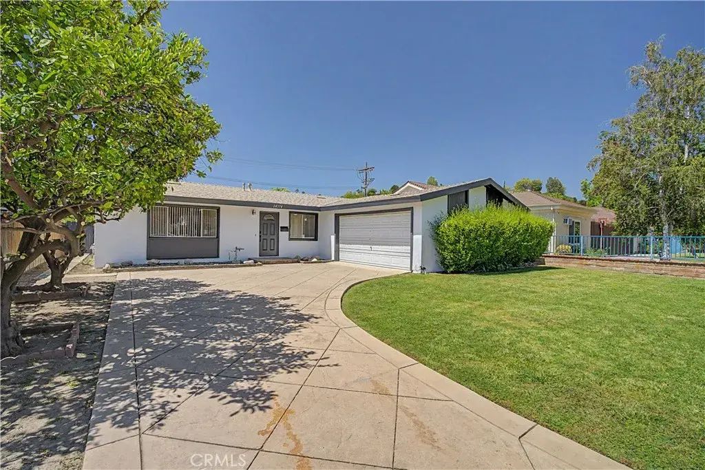 24378 Hartland, West Hills