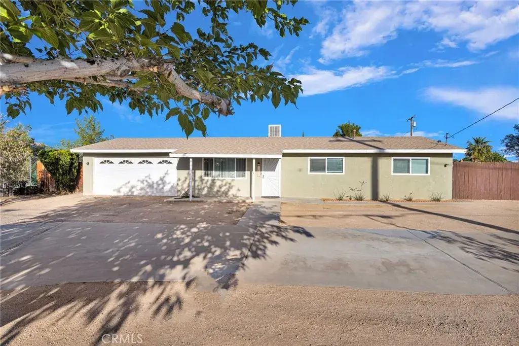 12696 Kiowa Road, Apple Valley