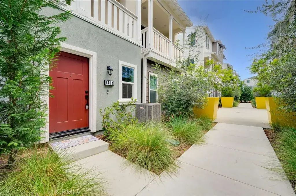 1404 Wingfoot, Carson