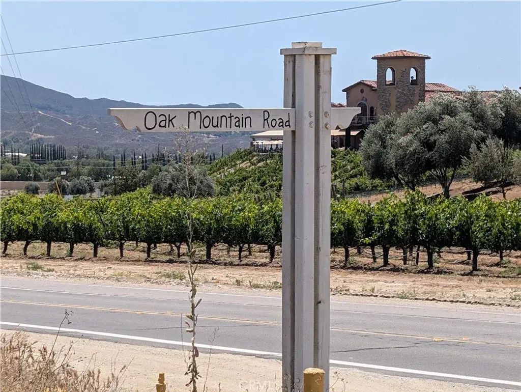 Oak Mountain Road, Temecula