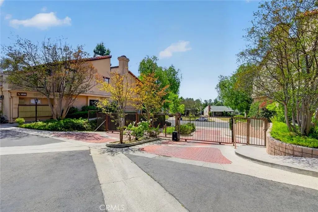 1812 S Marengo Ave 10, Alhambra
