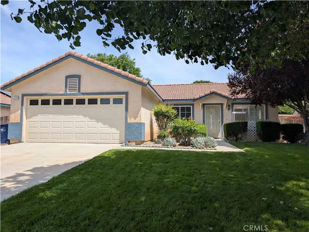 3319 E Avenue K3, Lancaster