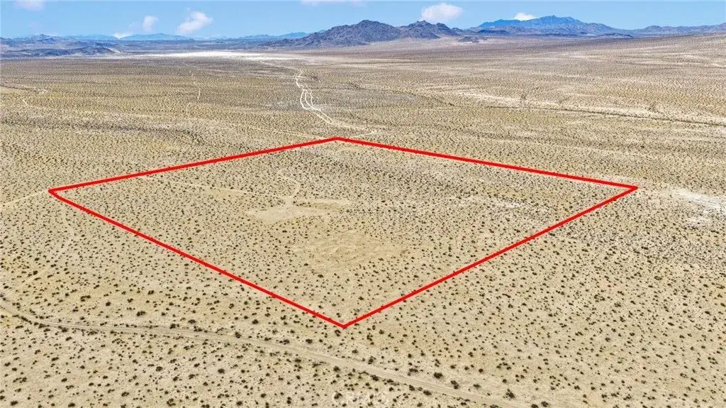 1 Paddington, Lucerne Valley