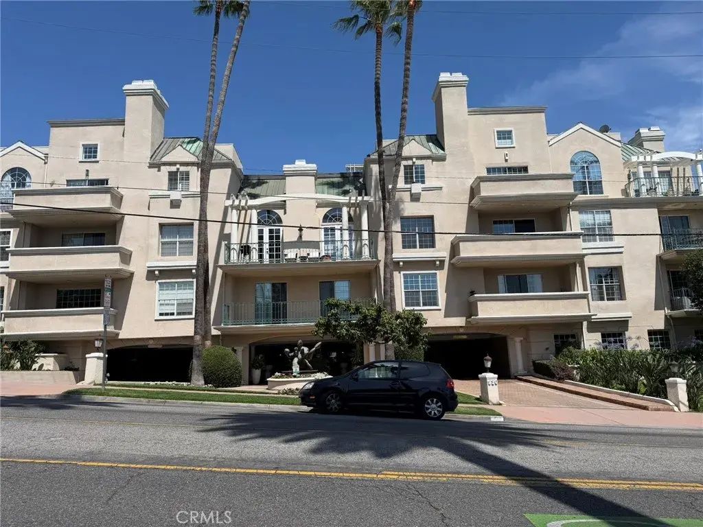 930 N Doheny 303, West Hollywood