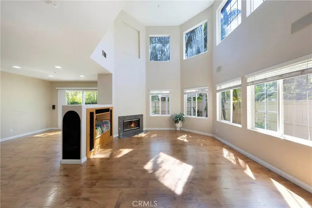 907 Somerville, Irvine
