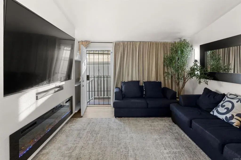2888 Iris 76, San Diego