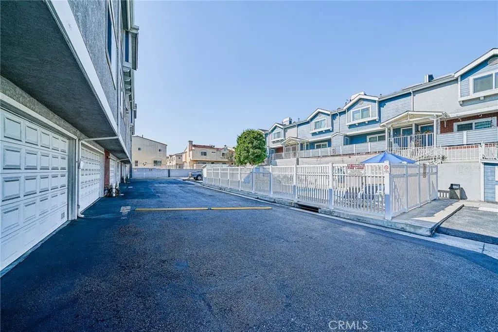 21901 Moneta Avenue 10, Carson