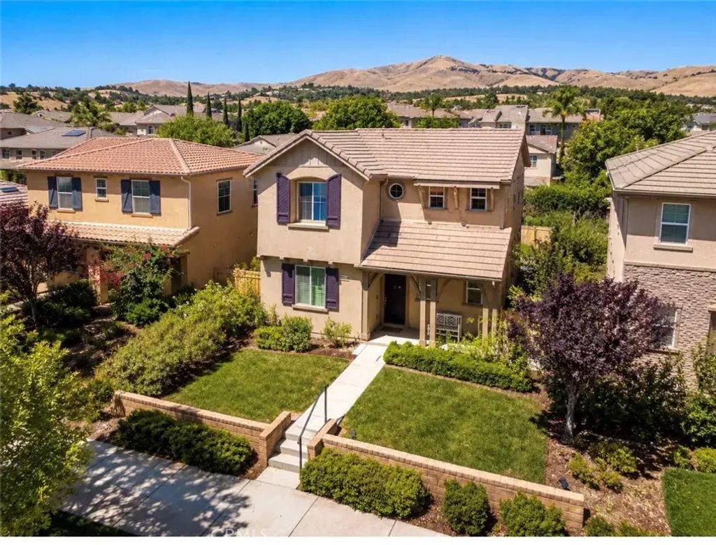 28359 Vista Del Rio Dr, Valencia