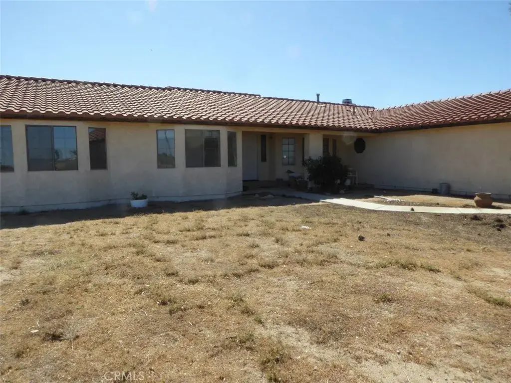 11645 Aster, Victorville