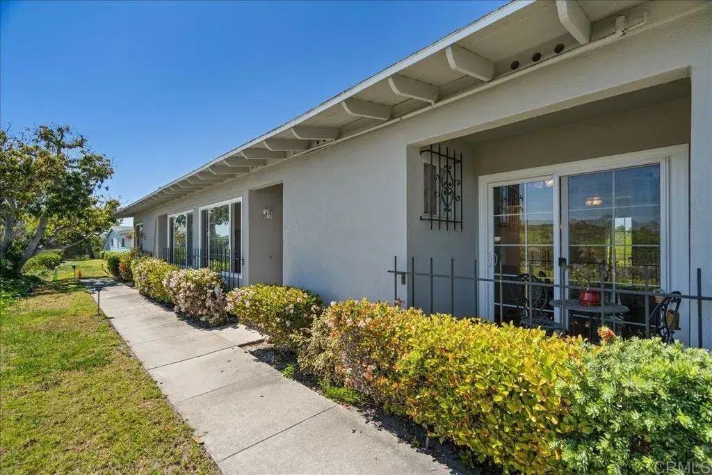 3839 Vista Campana S 66, Oceanside