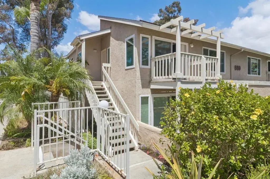 669 Diamond Way 235, Vista