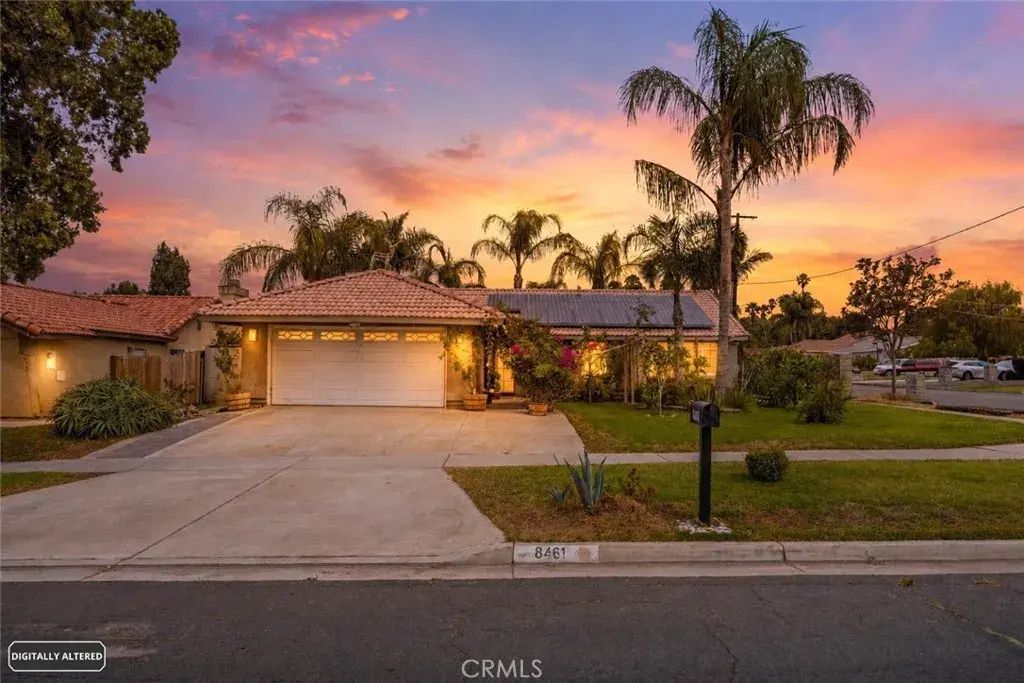 8461 Colorado, Riverside