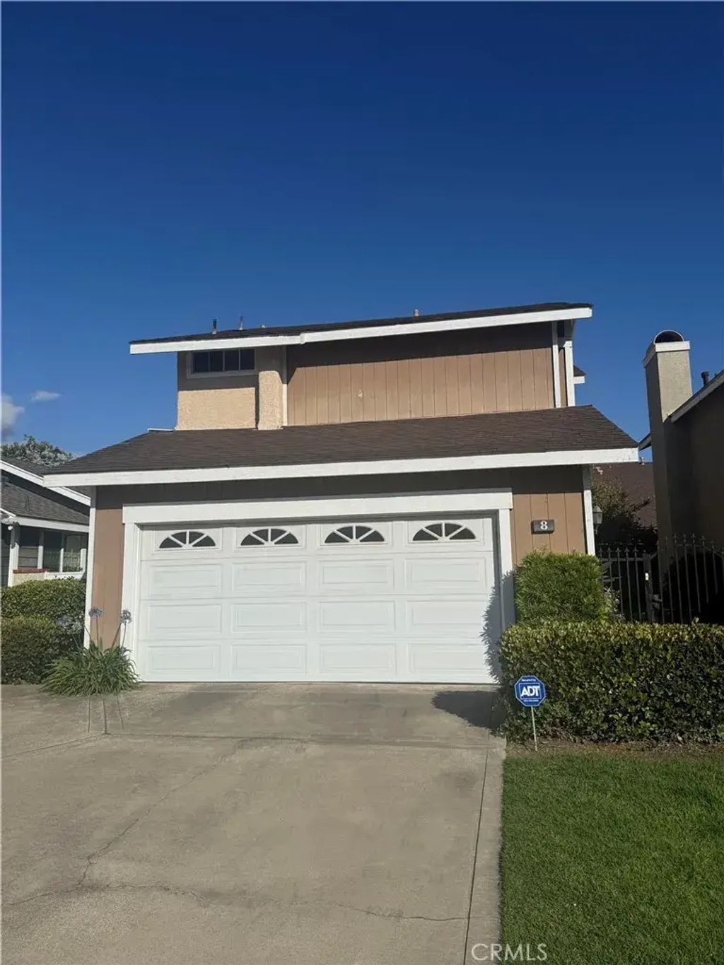 8 New Haven, Irvine